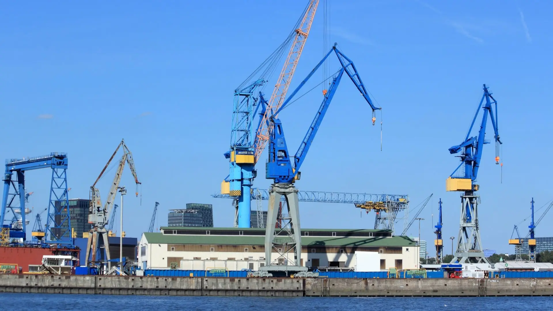 Hafenkrane im Hamburger Hafen